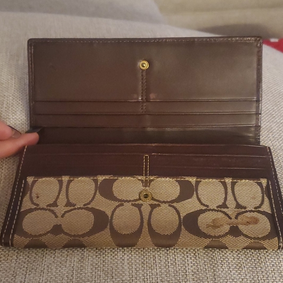 Used Coach Wallet - Picture 4 of 6